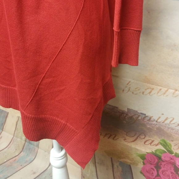 ⭐️ Verve ami asymmetrical sweater - Picture 4 of 7